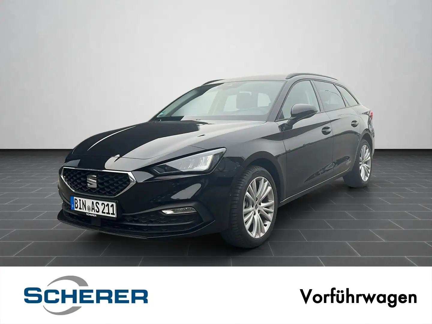 SEAT Leon Sportstourer Style Edition 1.5 eTSI Schwarz - 1
