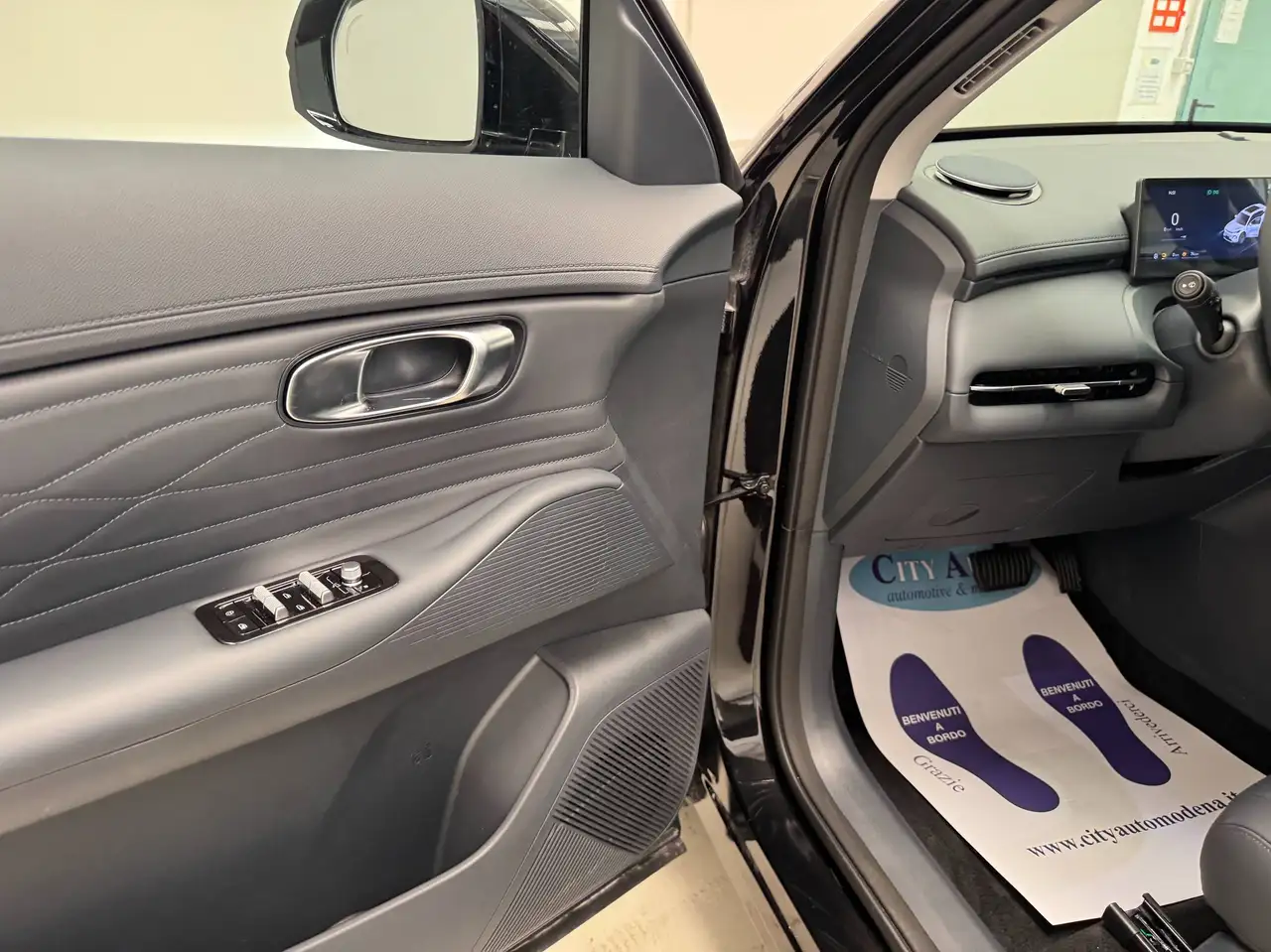 Geely Starray EM-i 1.5 Phev Pro Autom. ( 262CV ) KM.0 PRONTA CONSEGNA, миниатюра 7