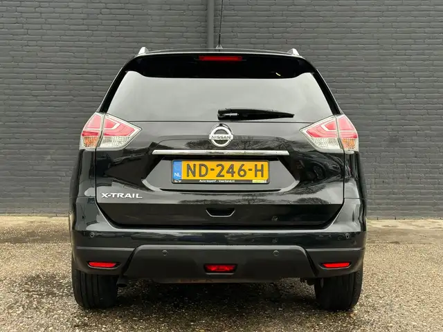 Nissan X-Trail view 4