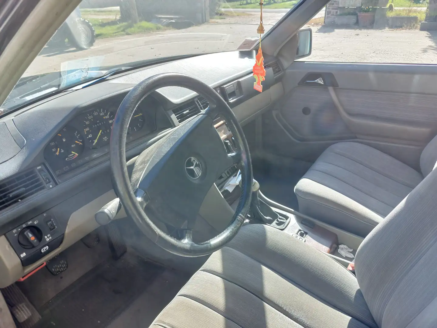 Mercedes-Benz 200 Serie E Noir - 2