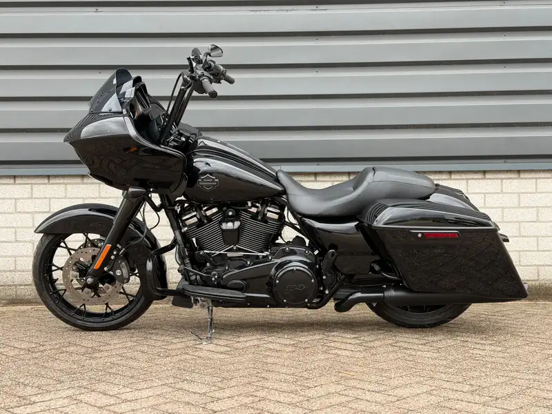 Harley-Davidson Road Glide - foto 4