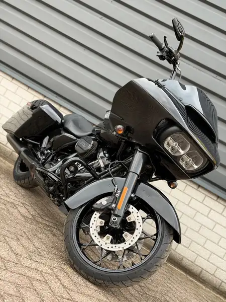 Harley-Davidson Road Glide - foto 8