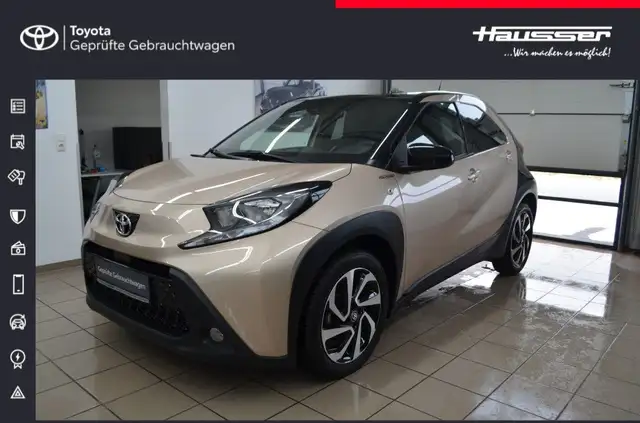 Toyota Aygo X 1,0 5-Gang Teamplayer*TZ*KLIMA*ALU*KAMERA*