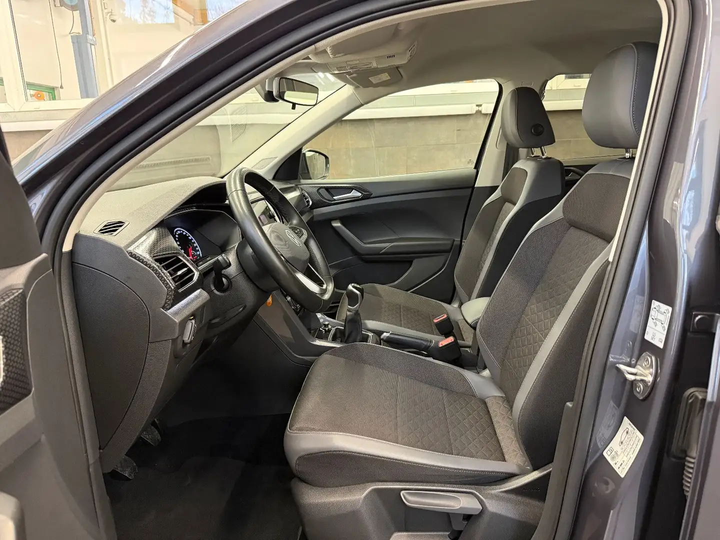 Volkswagen T-Cross R-LINE NAVI LED ACC DAB KAMERA CARPLAY Grau - 2