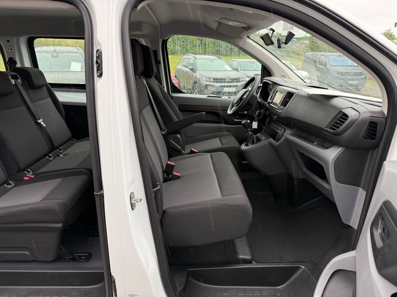 Citroen Jumpy Blue HDi 150 XL 9 Sitzplätze — photo 11
