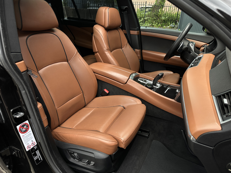 BMW 550 5-serie Gran Turismo 550xi V8 M Sport 449 pk Panor — photo 4
