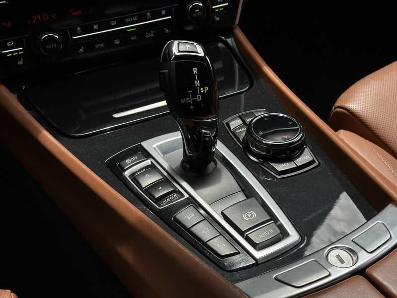 BMW 550 5-serie Gran Turismo 550xi V8 M Sport 449 pk Panor — photo 39