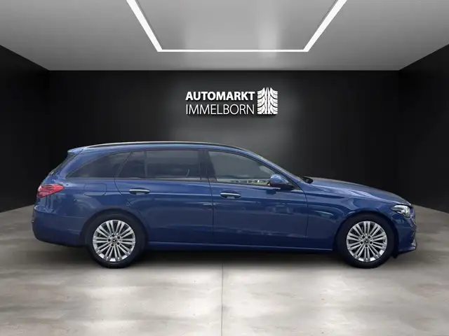 Mercedes-Benz C view 11