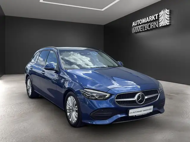 Mercedes-Benz C view 2