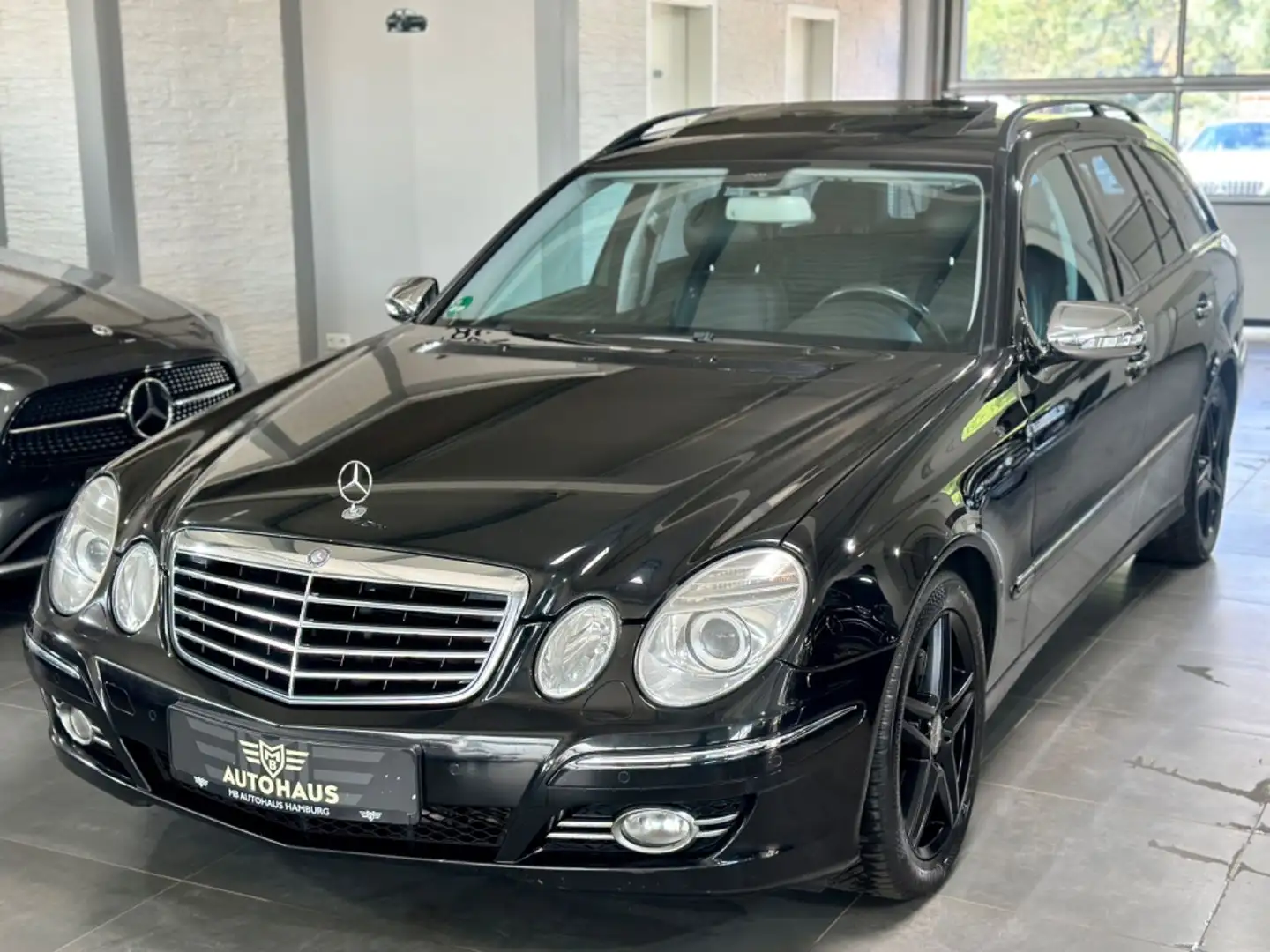 Mercedes-Benz E 350 T Avantgarde,Sport,GAS-Anlage,7-G,VOLL,TOP Noir - 1