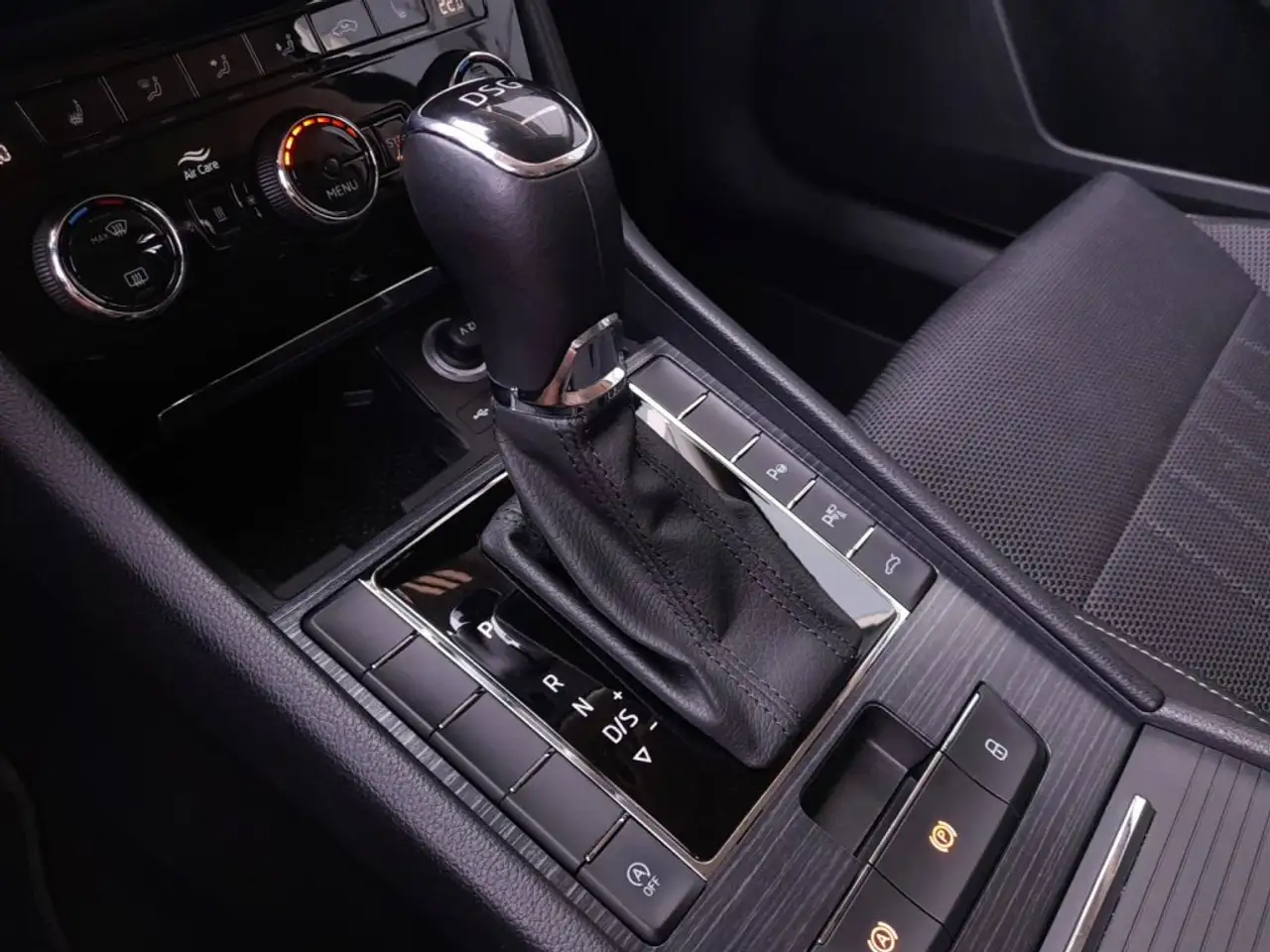 Skoda Superb Kombi STYLE 2,0 TDI DSG *STANDHZG / MATRIX-LED / AHV & 360° KAMERA /, миниатюра 10