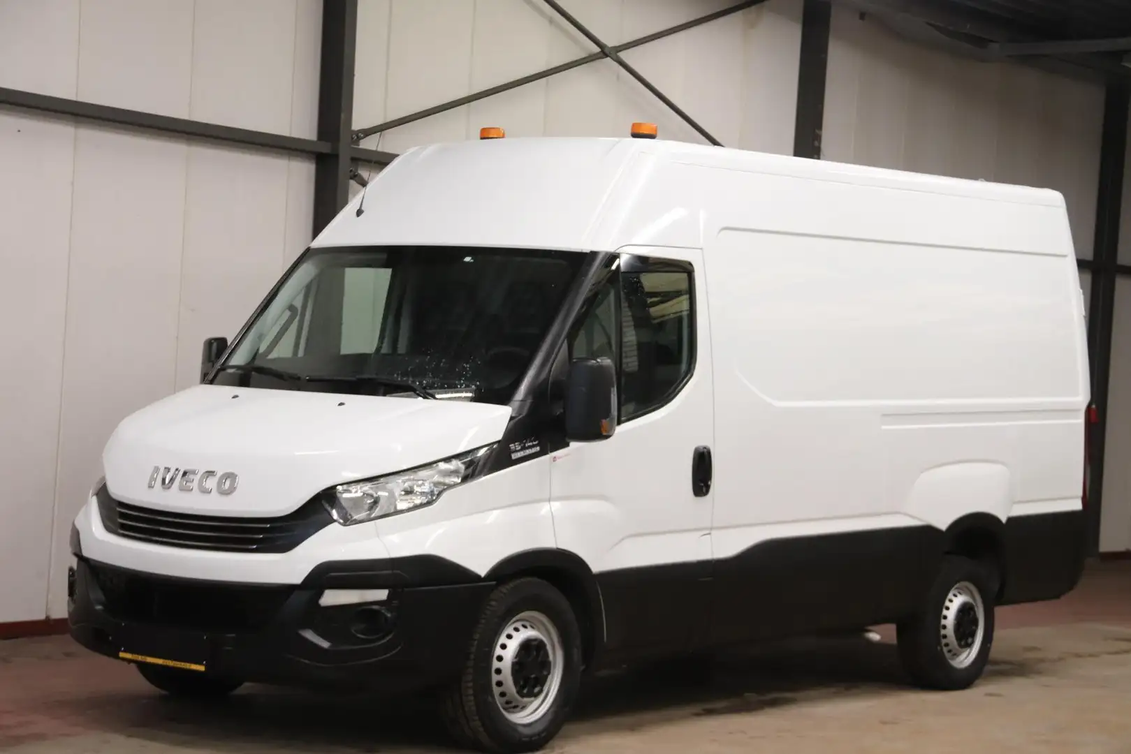 Iveco Daily 35S14V 2.3 352 L2H2 Iveco Daily 35S14V 2.3 352 H2 Wit - 1