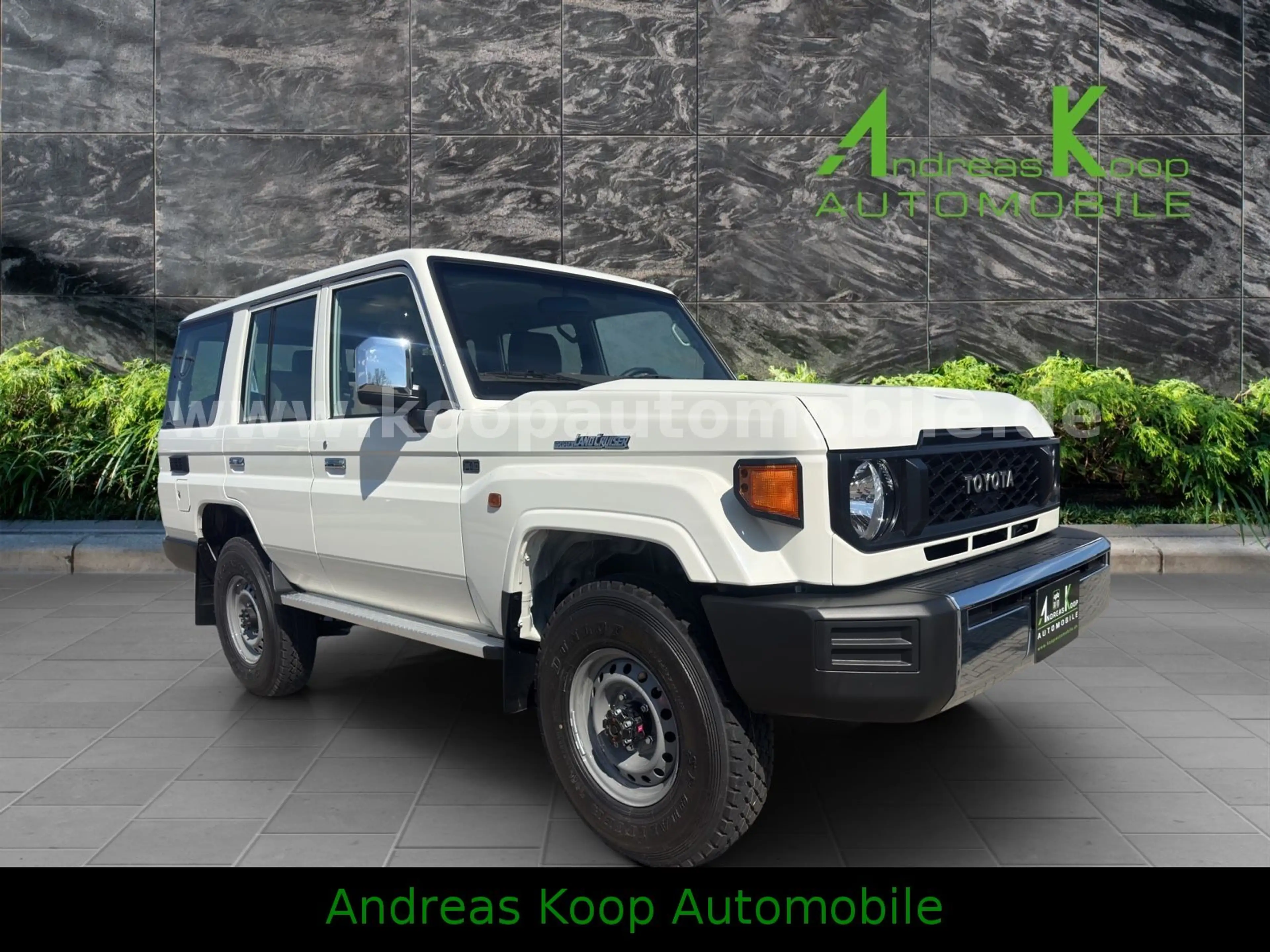 Toyota Land Cruiser GRJ 76 A/T 4,0i V6 Diff 4x4 SOFORT — photo 2