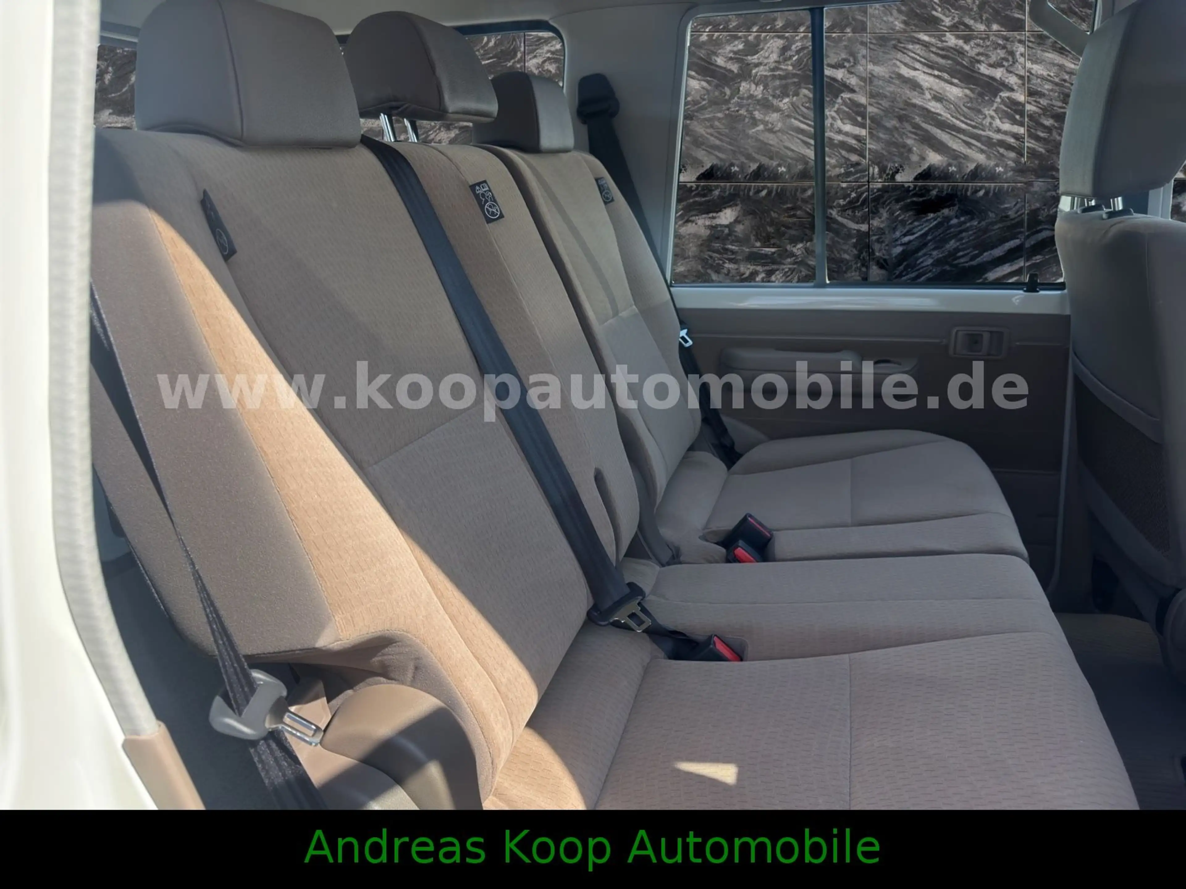 Toyota Land Cruiser GRJ 76 A/T 4,0i V6 Diff 4x4 SOFORT — photo 10