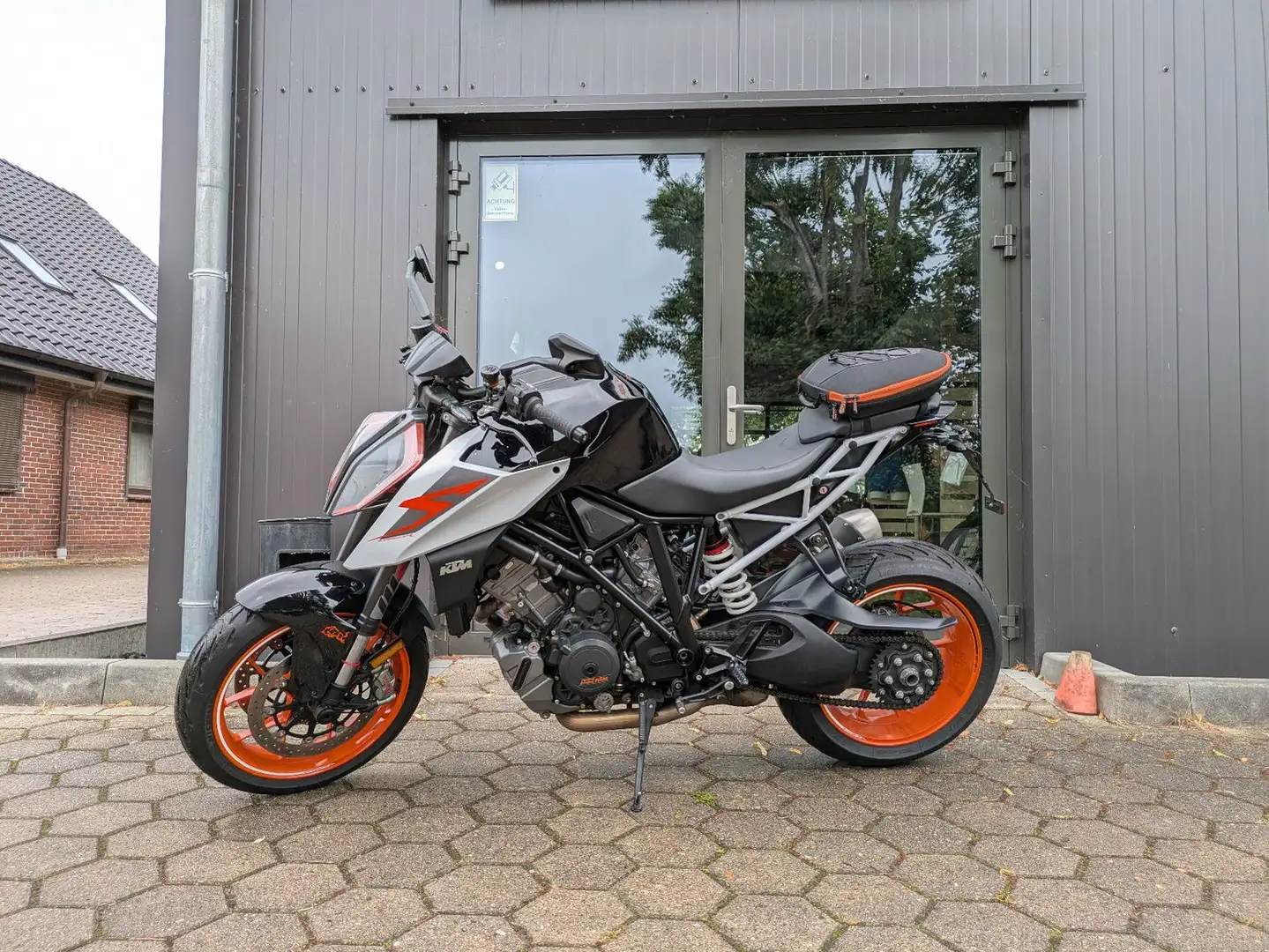 KTM 1290 Super Duke R Blanco - 2
