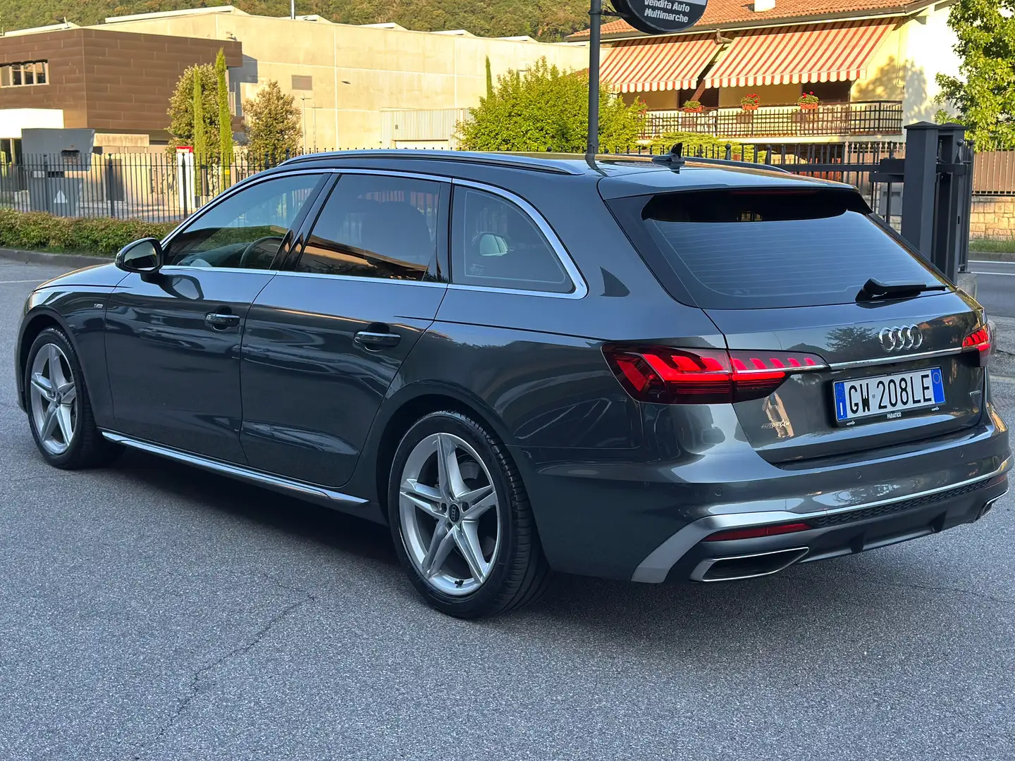 Audi A4 40 2.0  mhev S line edition quattro 204cv s-tronic Grigio - 2