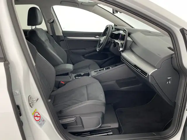 Volkswagen Golf view 10