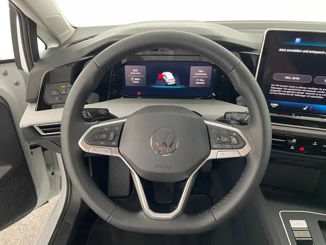 Volkswagen Golf view 13