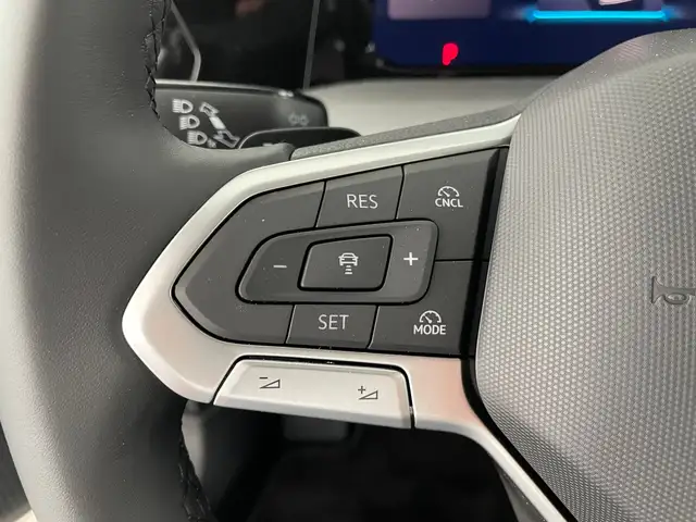 Volkswagen Golf view 14