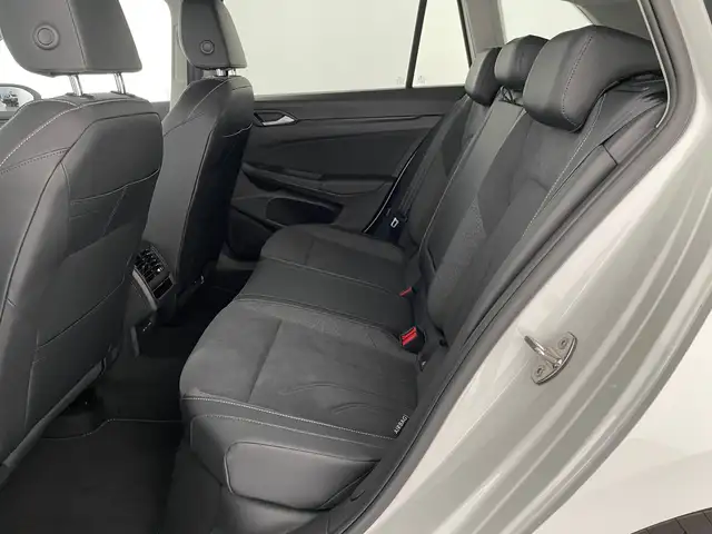 Volkswagen Golf view 11
