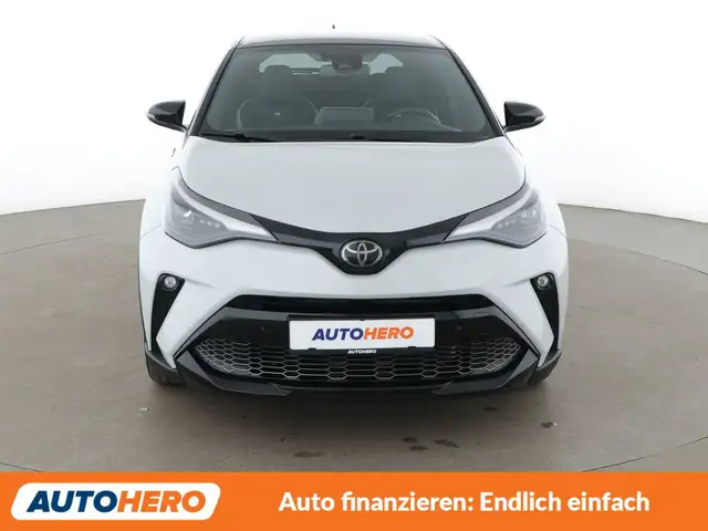 Toyota C-HR view 9