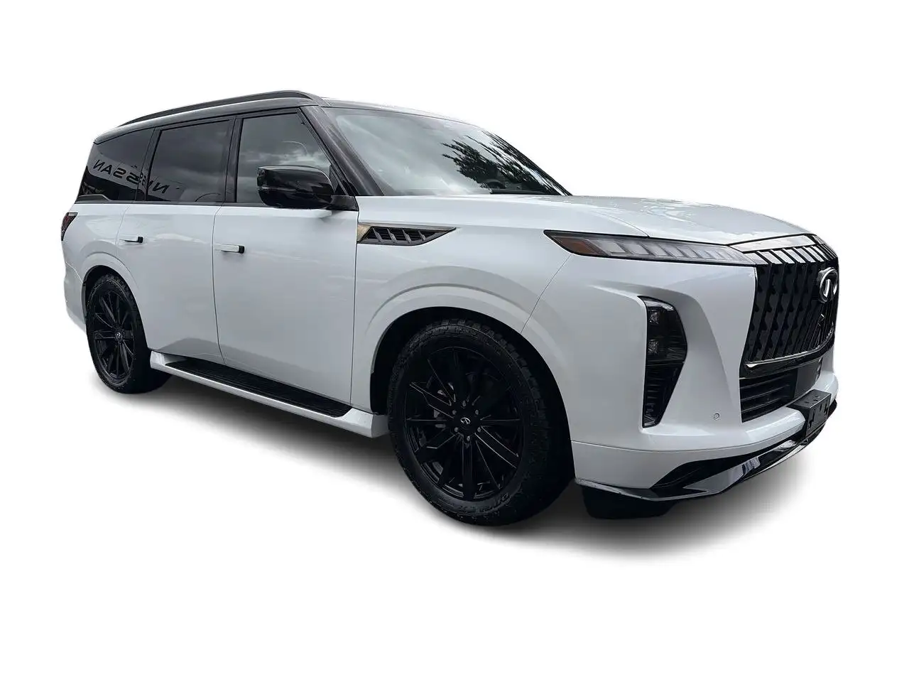 Infiniti QX80 снимка Infiniti QX80