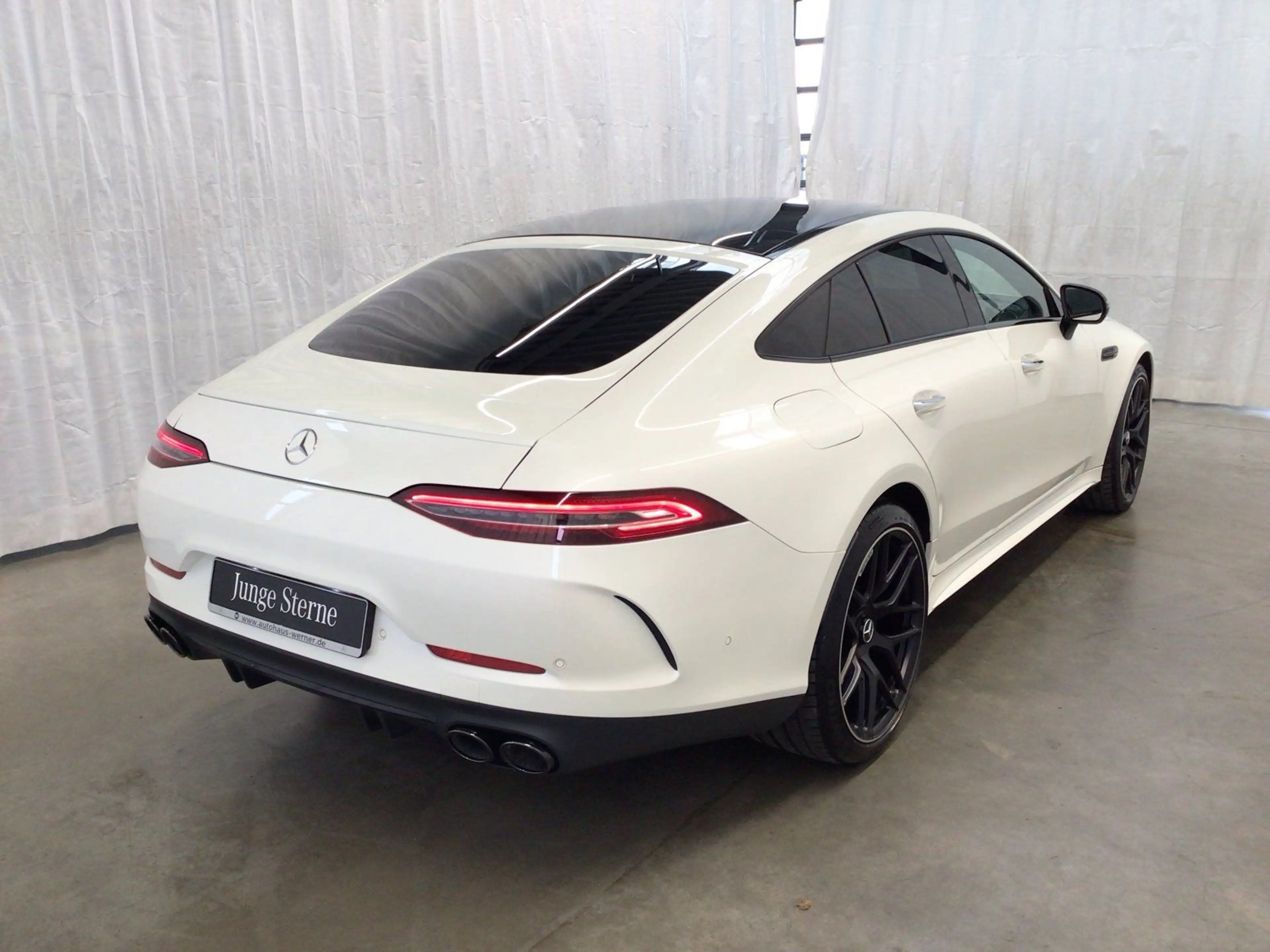 Mercedes-Benz AMG GT 43 4M Performance NIGHT MEMO PANO STANDHE — photo 4