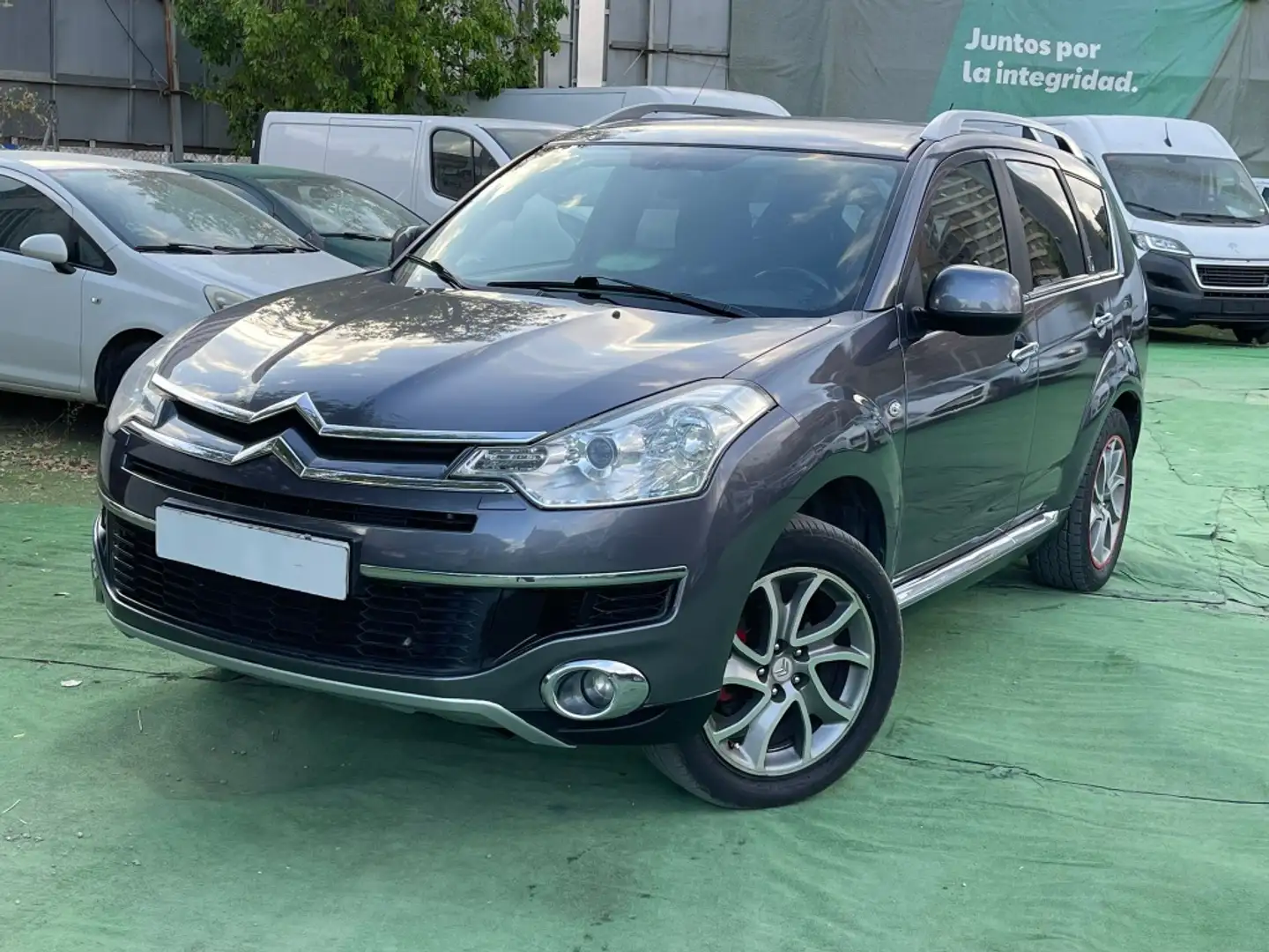 Citroen C-Crosser 2.2HDI Exclusive DCS Grijs - 1