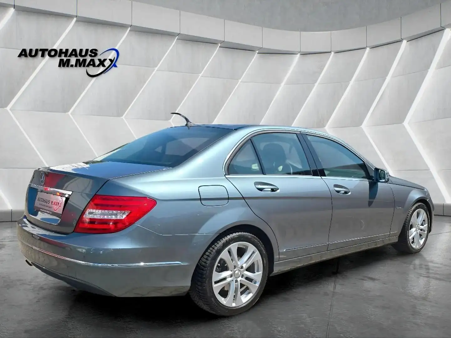Mercedes-Benz C 180 CGI Lim. 1.Hand Schiebedach Sitzh. Leder Grau - 2