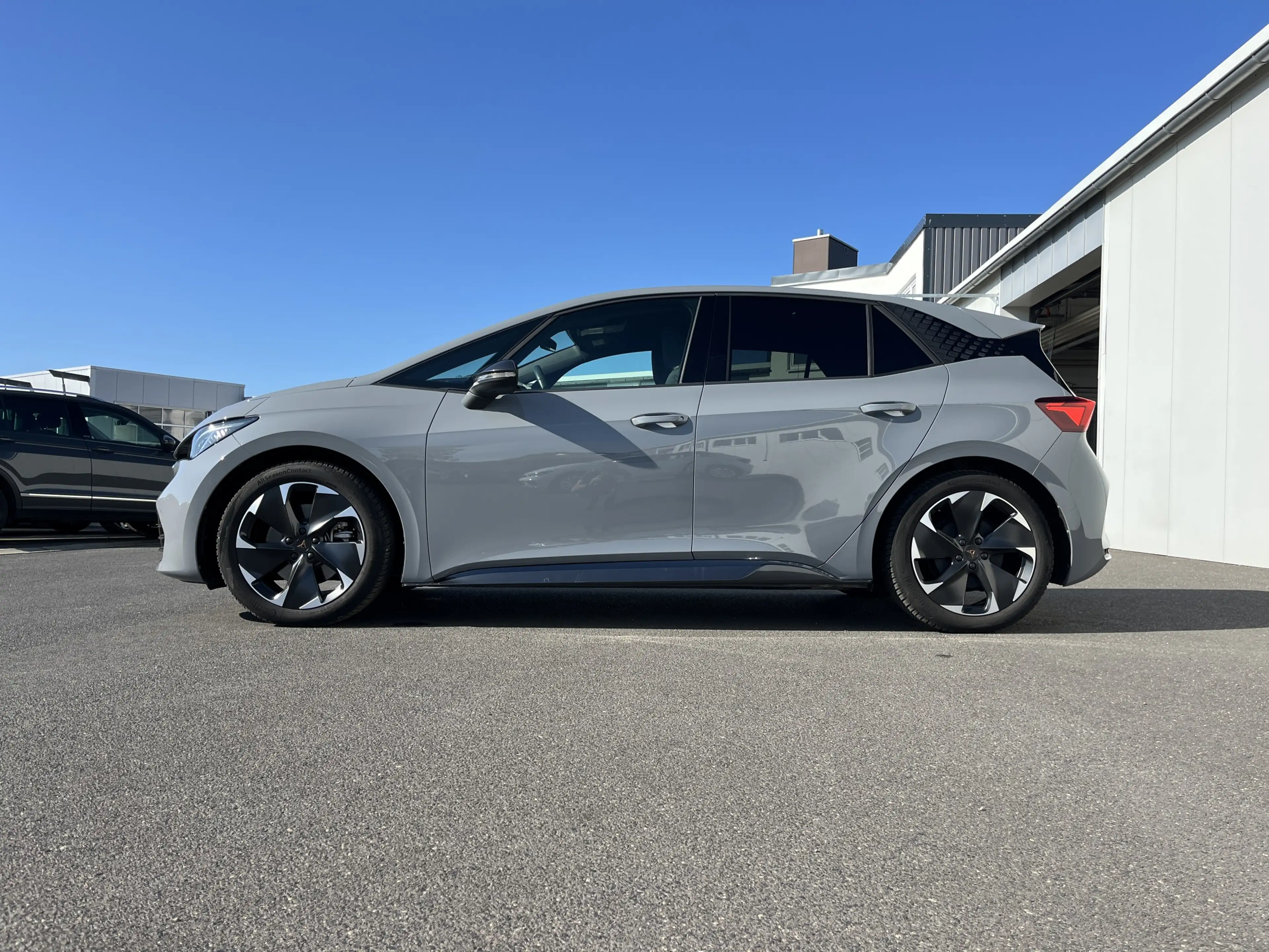CUPRA Born 192€ m.20% Anz. 82kWh WäPu Navi ACC HeadUp LED — photo 2