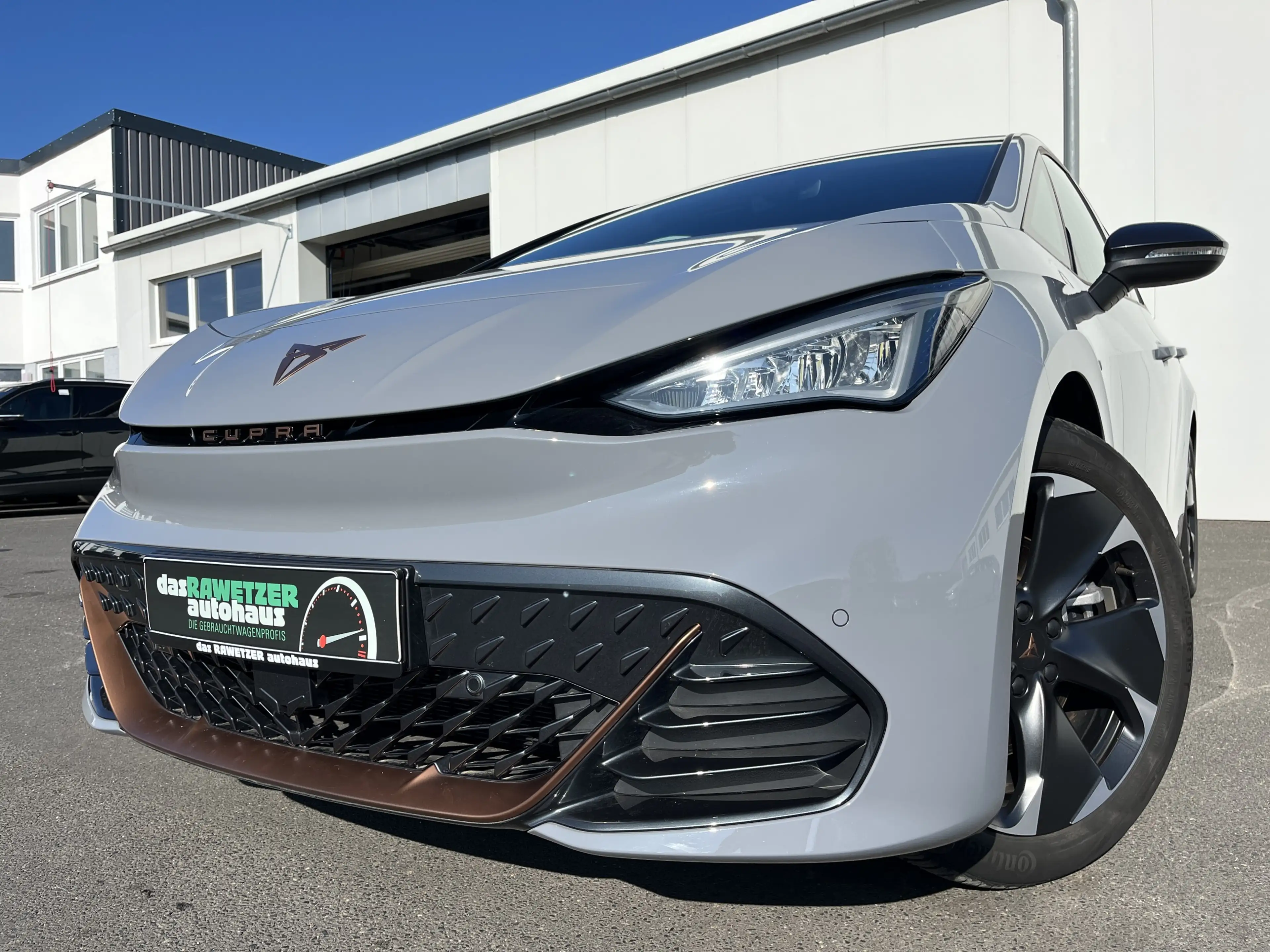 CUPRA Born 192€ m.20% Anz. 82kWh WäPu Navi ACC HeadUp LED