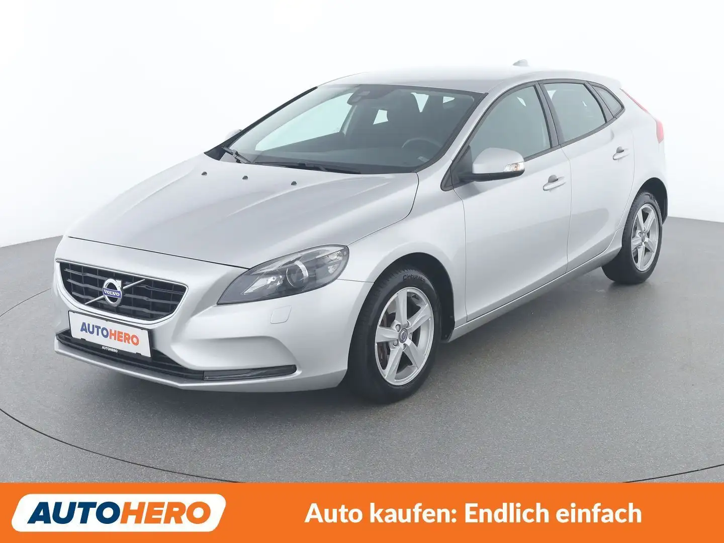 Volvo V40 2.0 D2 Kinetic Grau - 1