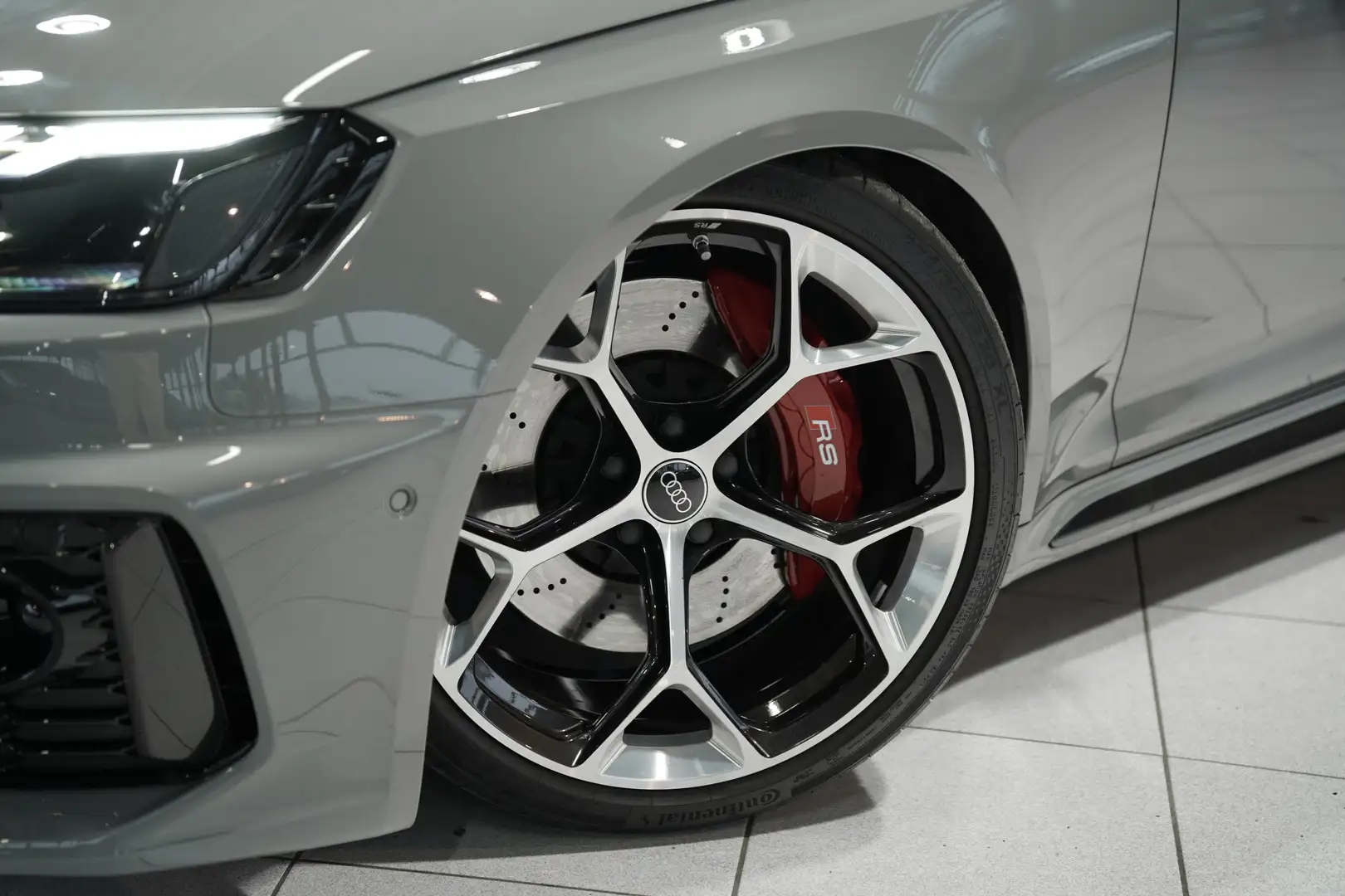 Audi RS4 Avant q. 1.H *ACC*Pano*Carbon*Schale*H-UP Gris - 2