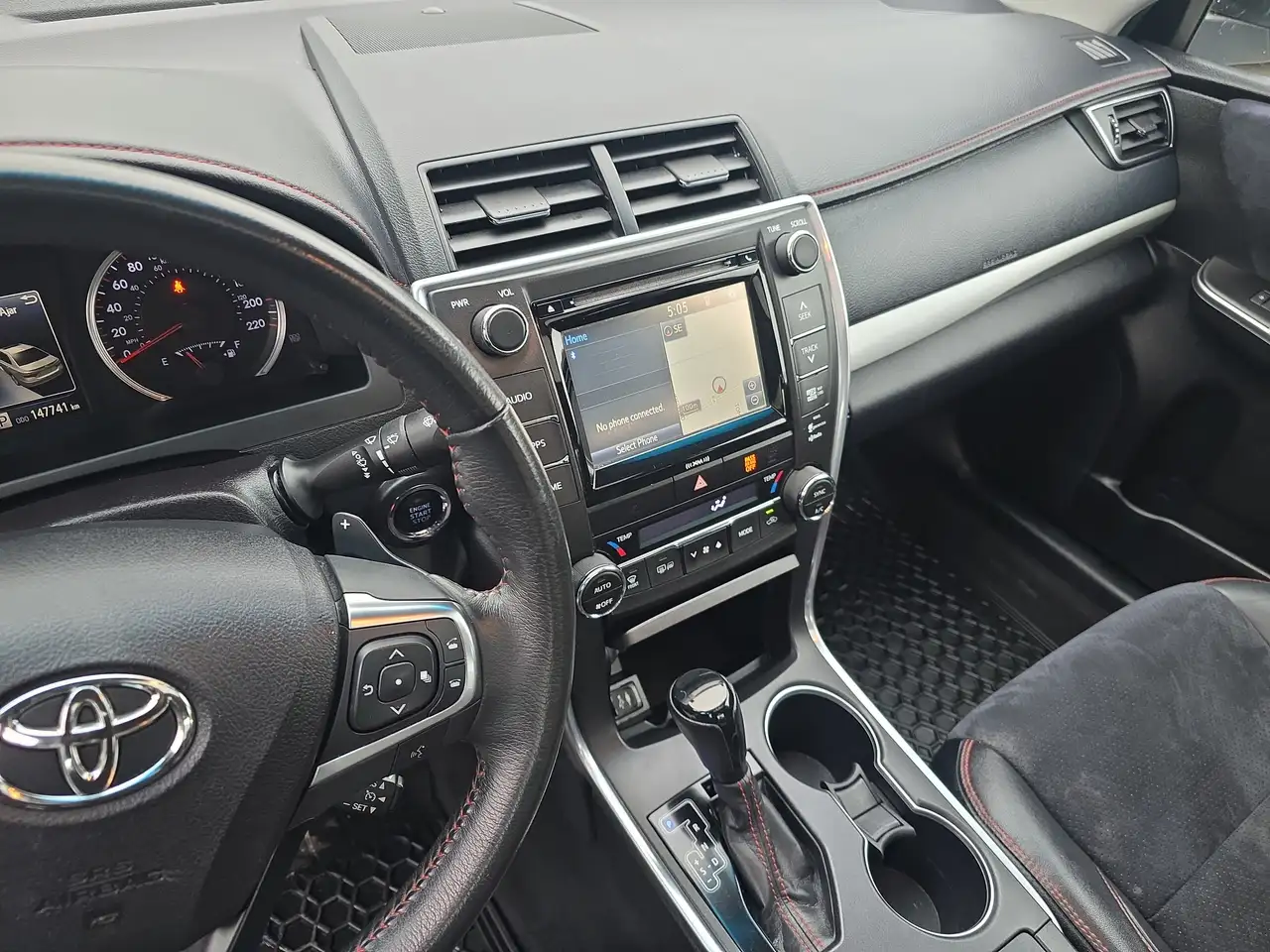 Toyota Camry снимка Toyota Camry