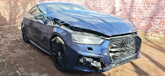 Audi Coupe quattro 3.0 V6 24V TFSI Startet und fährt