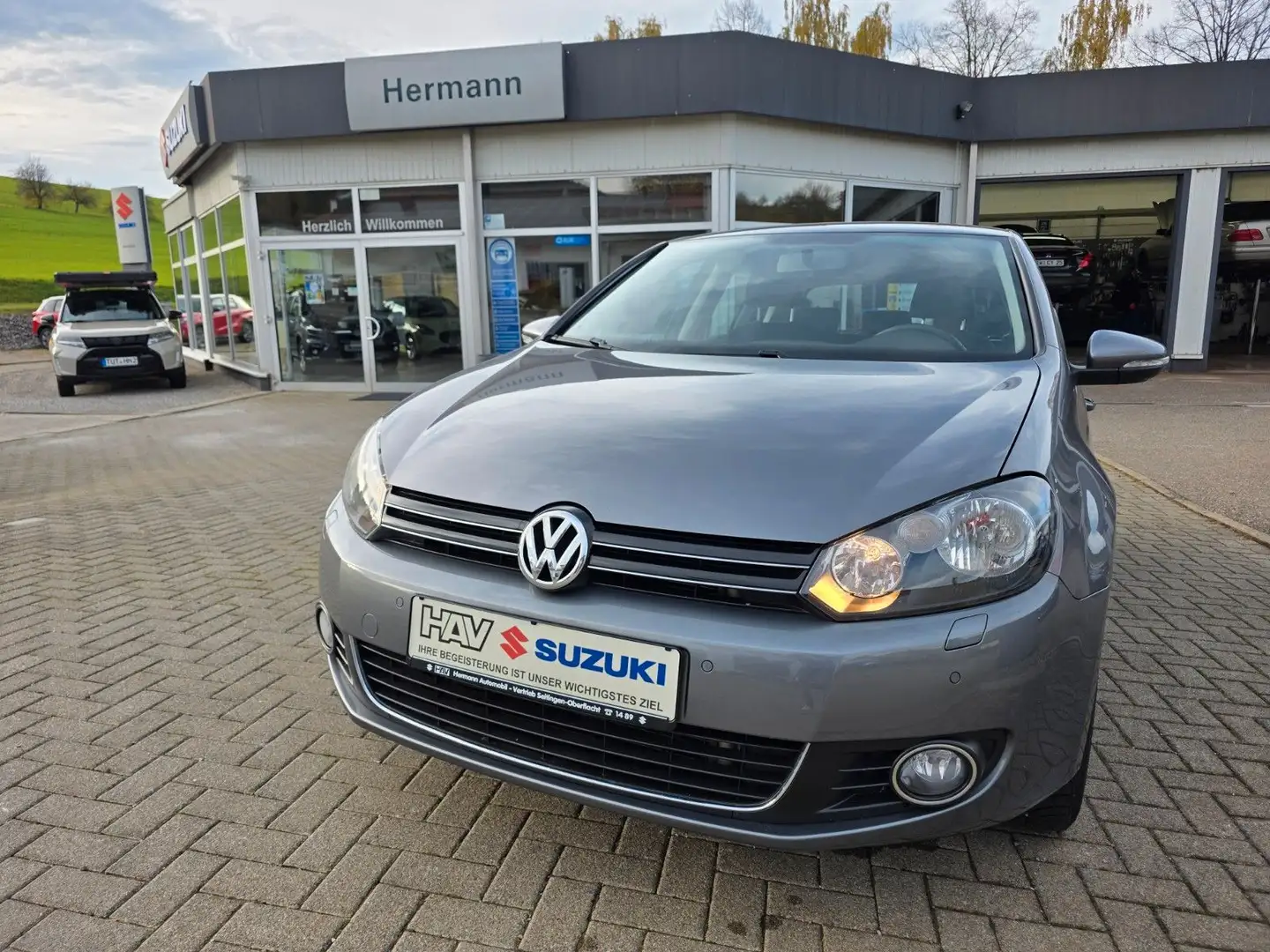 Volkswagen Golf VI Highline AHK Gris - 1