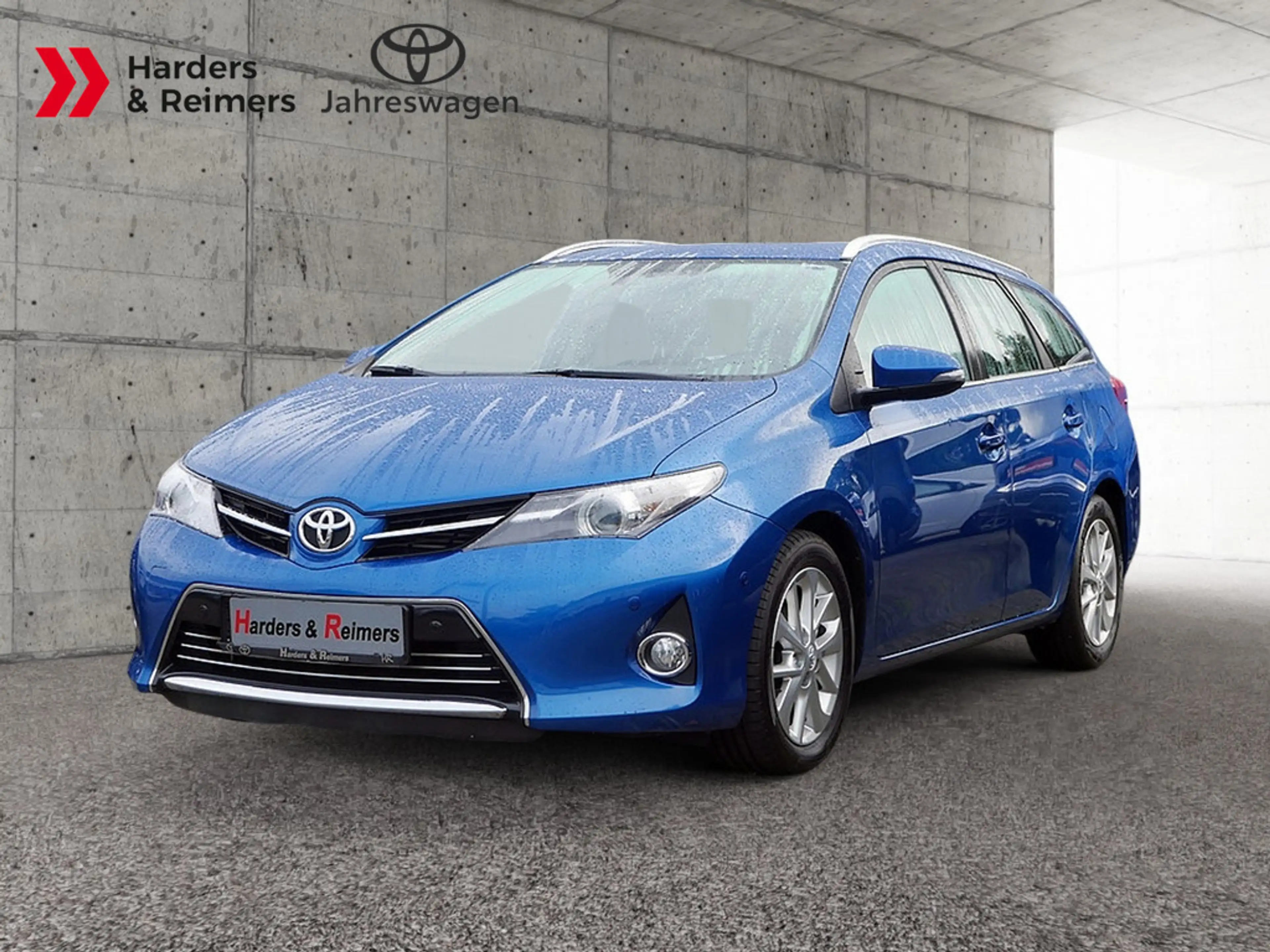Toyota Auris Touring Sports 2.0 D-4D Executive NAVI