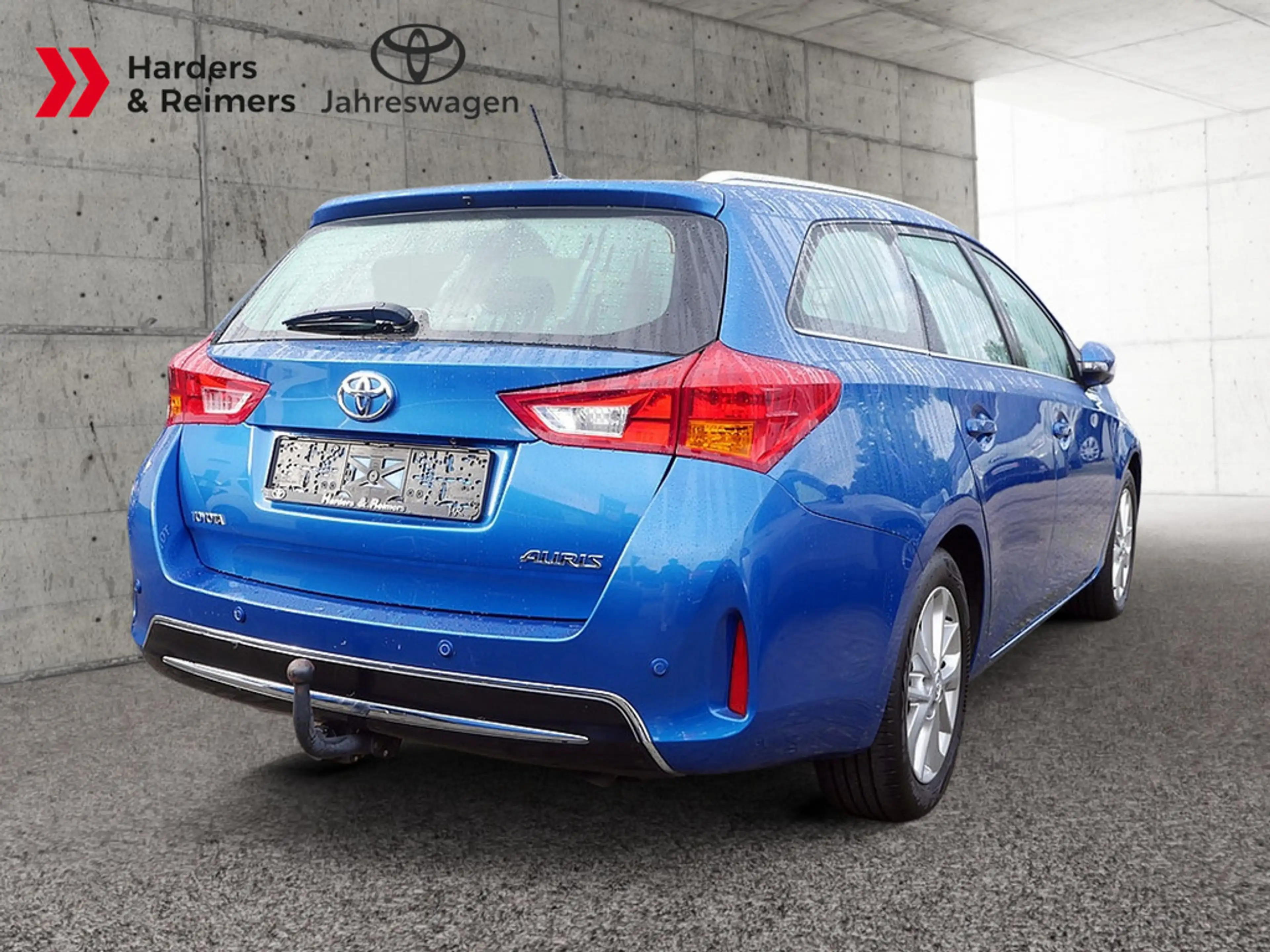 Toyota Auris Touring Sports 2.0 D-4D Executive NAVI — photo 4