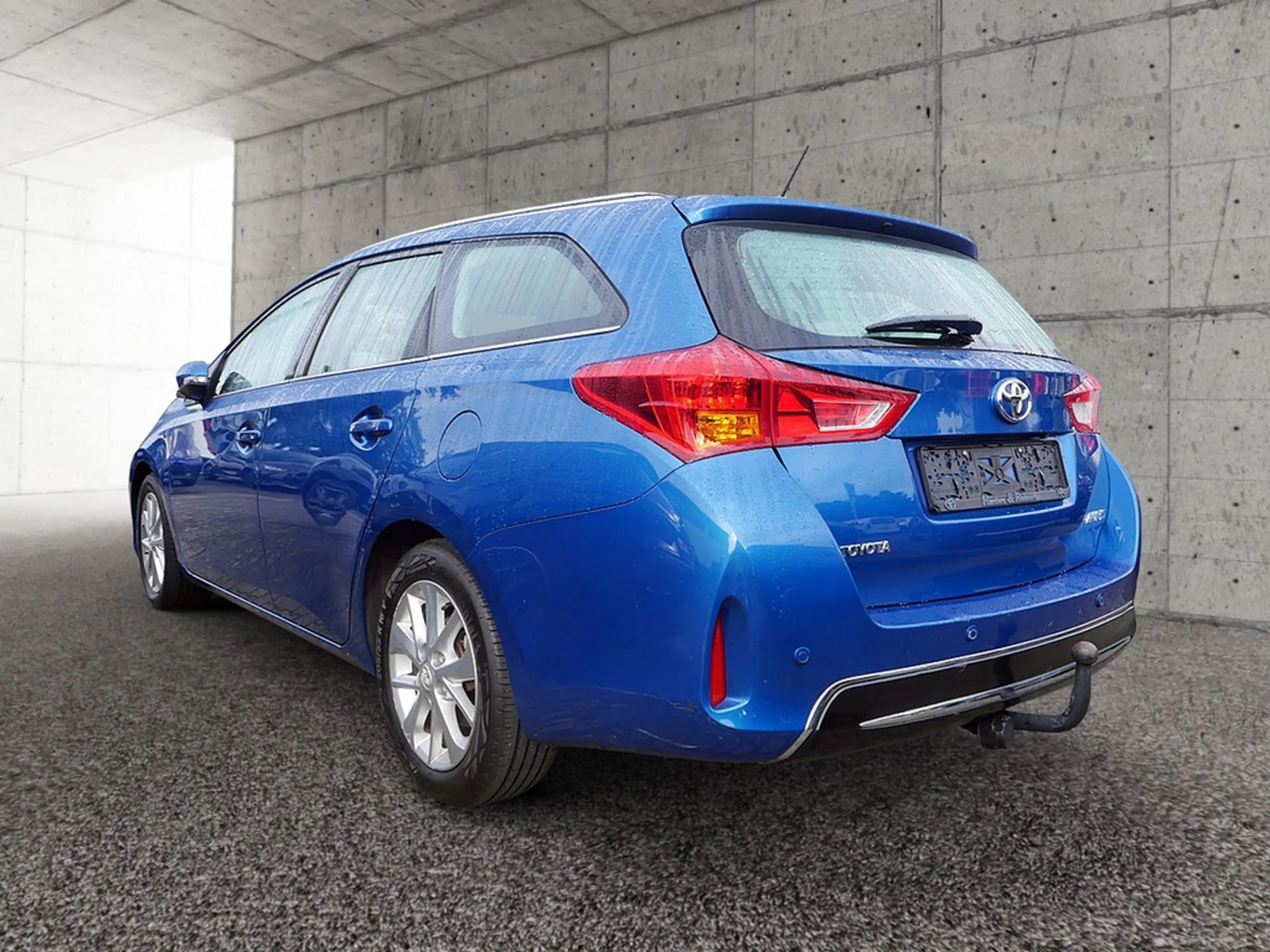 Toyota Auris Touring Sports 2.0 D-4D Executive NAVI — photo 6