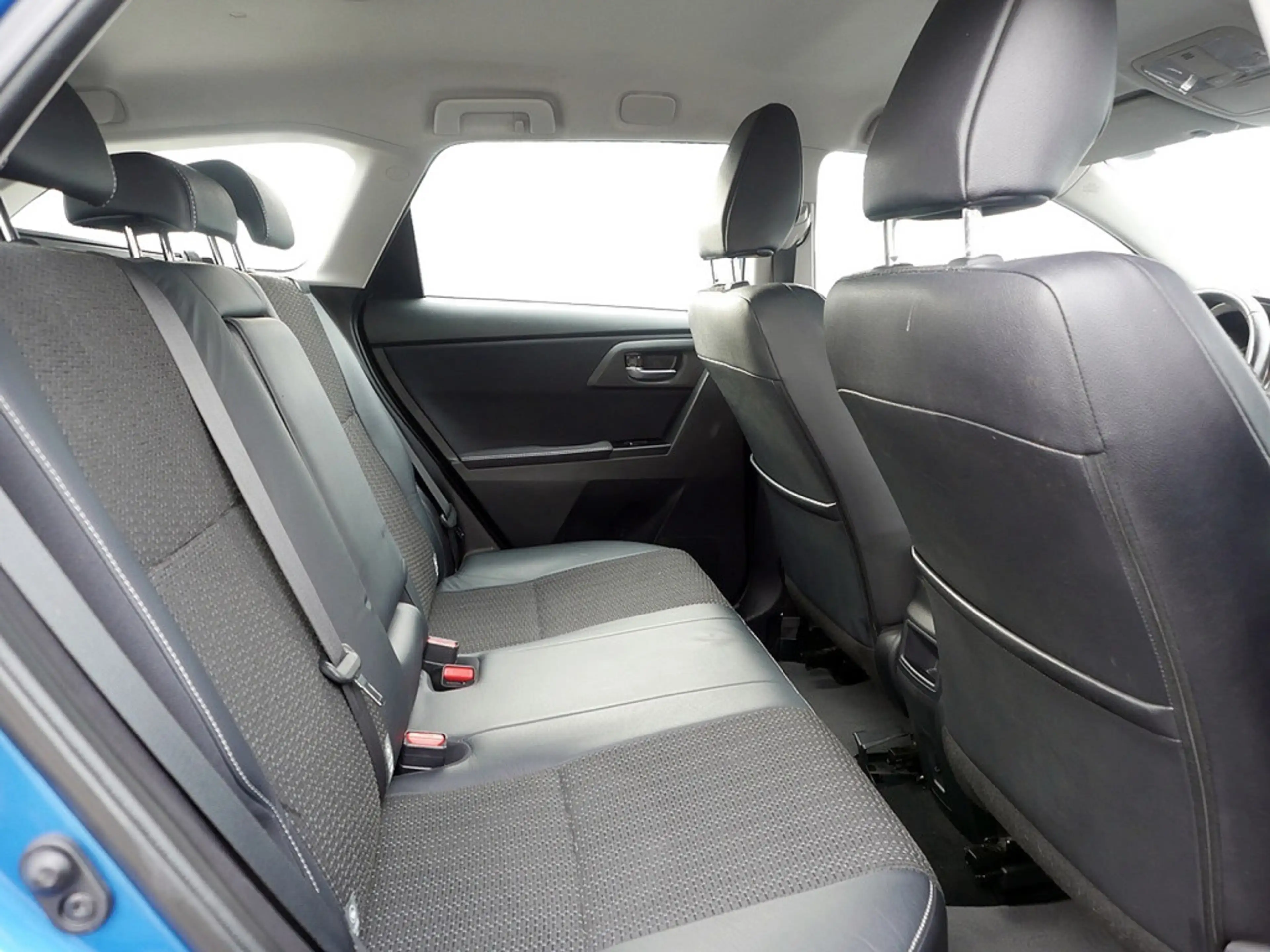 Toyota Auris Touring Sports 2.0 D-4D Executive NAVI — photo 8