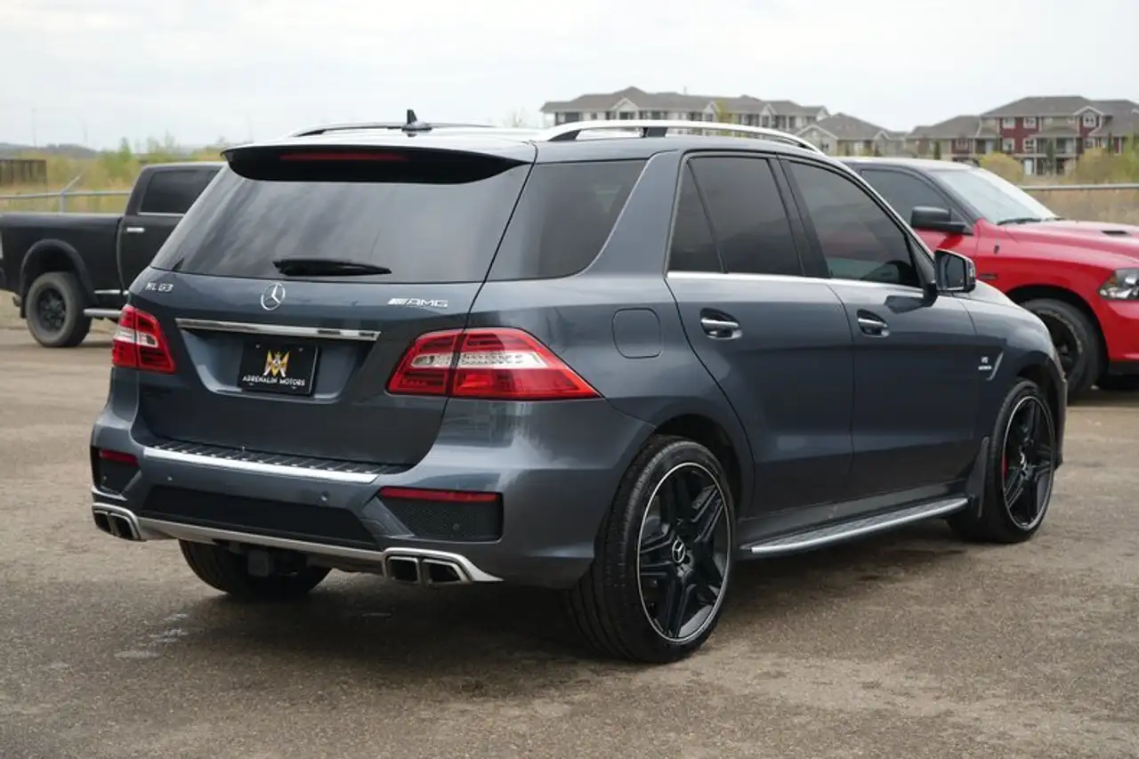 Mercedes-Benz M-Class снимка Mercedes-Benz M-Class