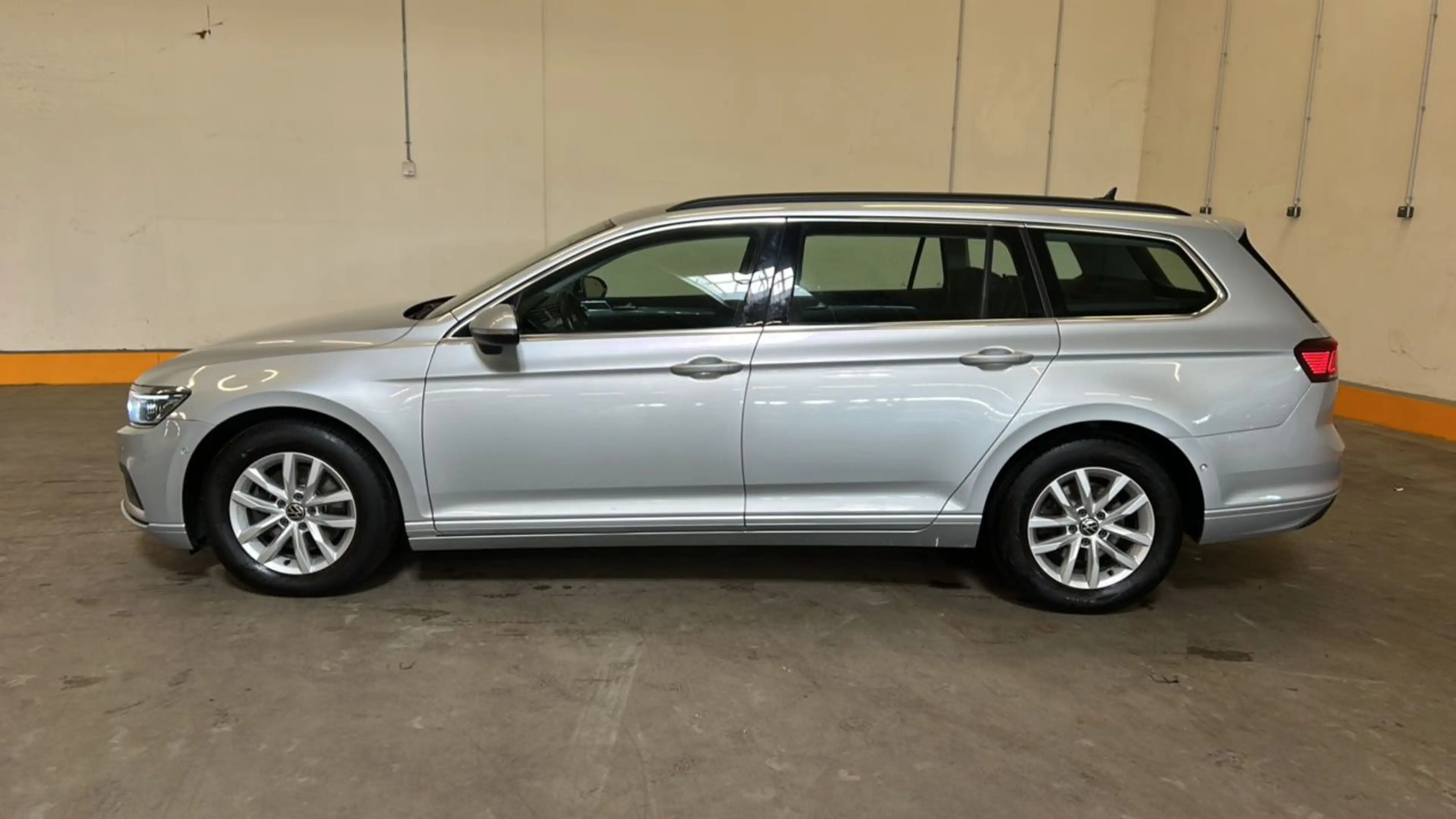 Volkswagen Passat Variant 2.0 TDI BMT/Start-Stopp Business Matrix*ACC*MASSA — photo 3