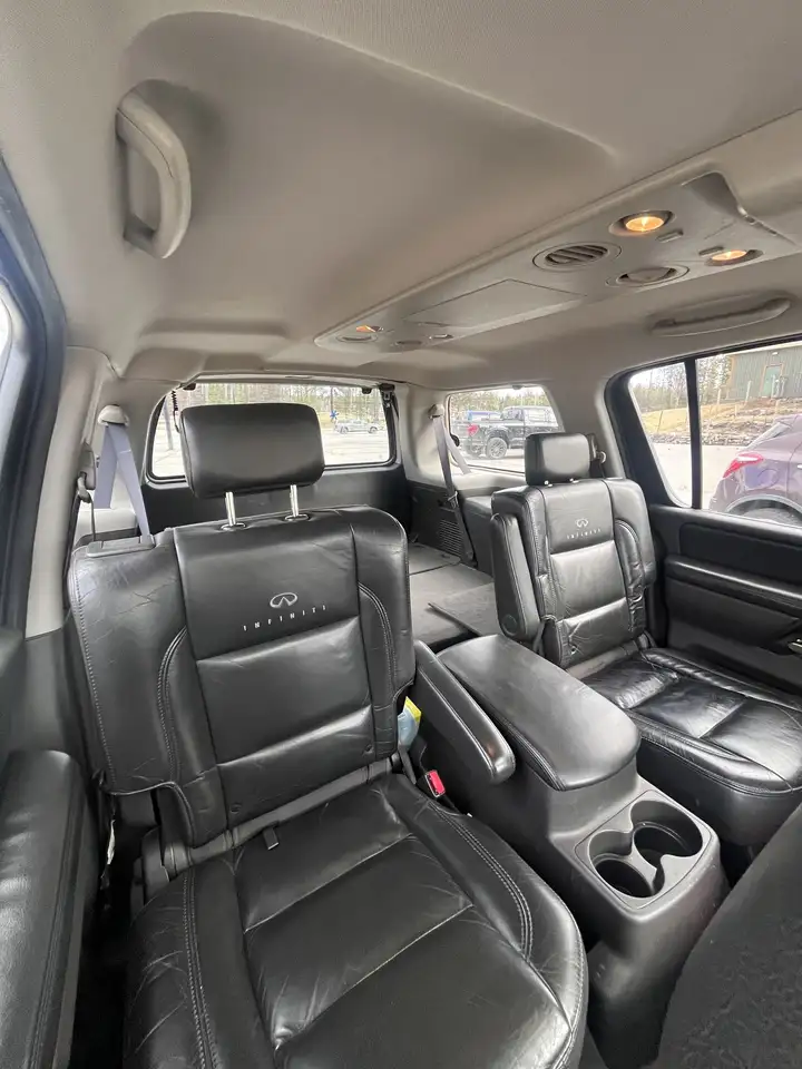 Infiniti QX56 снимка Infiniti QX56