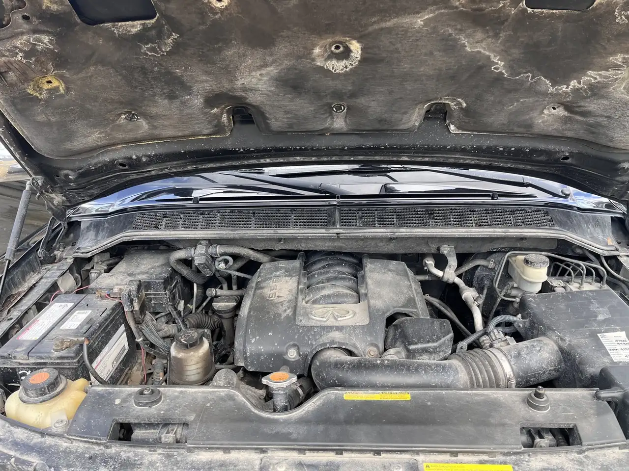 Infiniti QX56 снимка Infiniti QX56