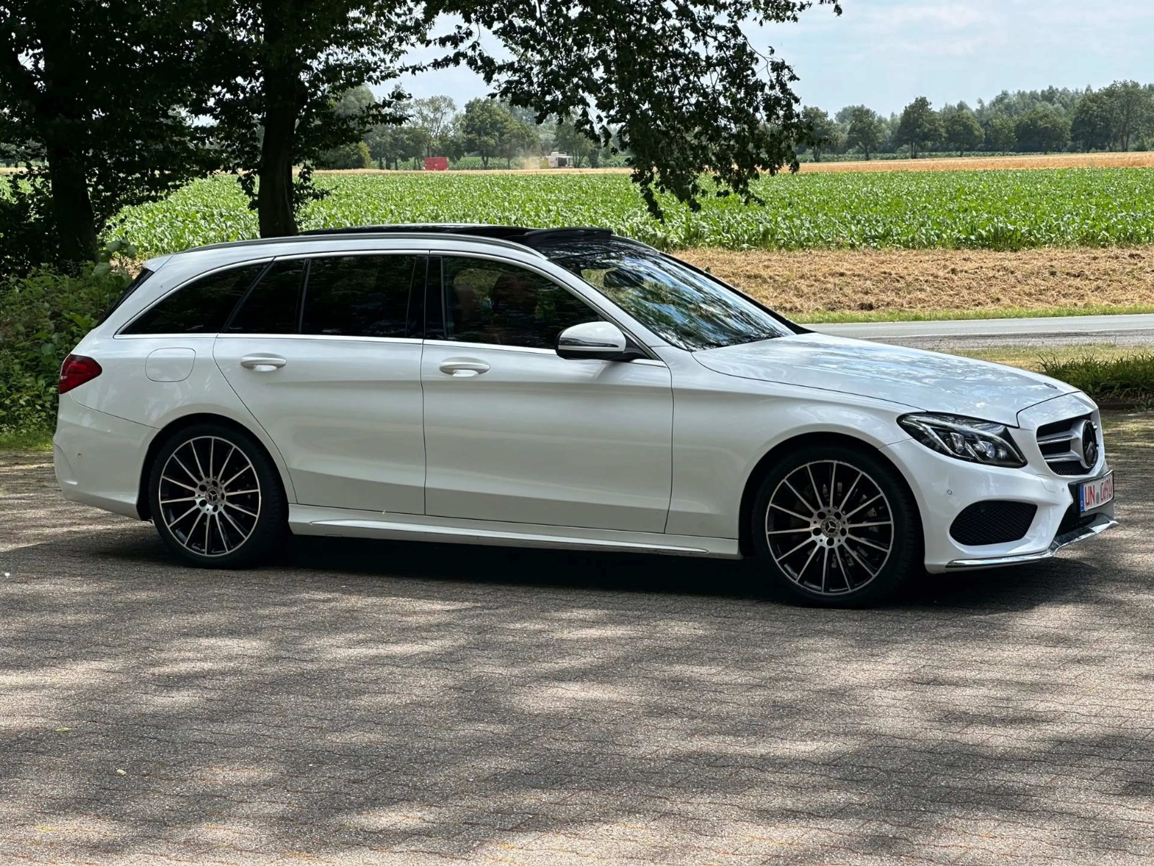 Mercedes-Benz C 250 d AMG-LINE*9-G*PANO*HUD*AHK*CARBON* — photo 4