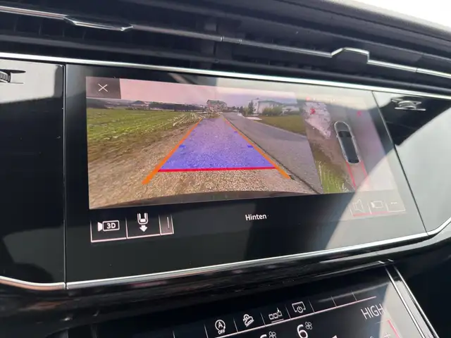 Audi Q8 50 TDI quattro 3xS-Line All Black Ansicht 23