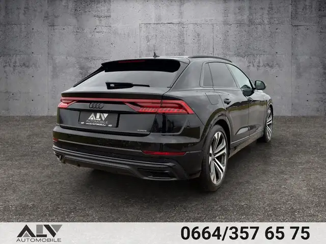 Audi Q8 50 TDI quattro 3xS-Line All Black Ansicht 4