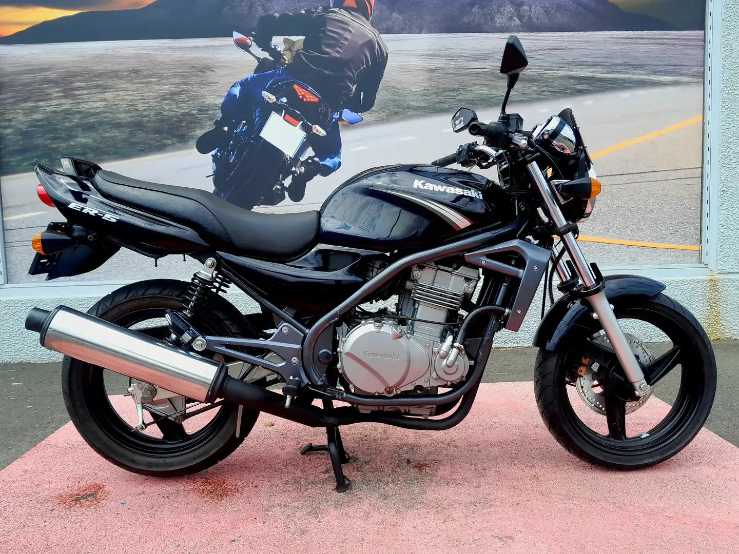 Kawasaki ER - 5 - 1