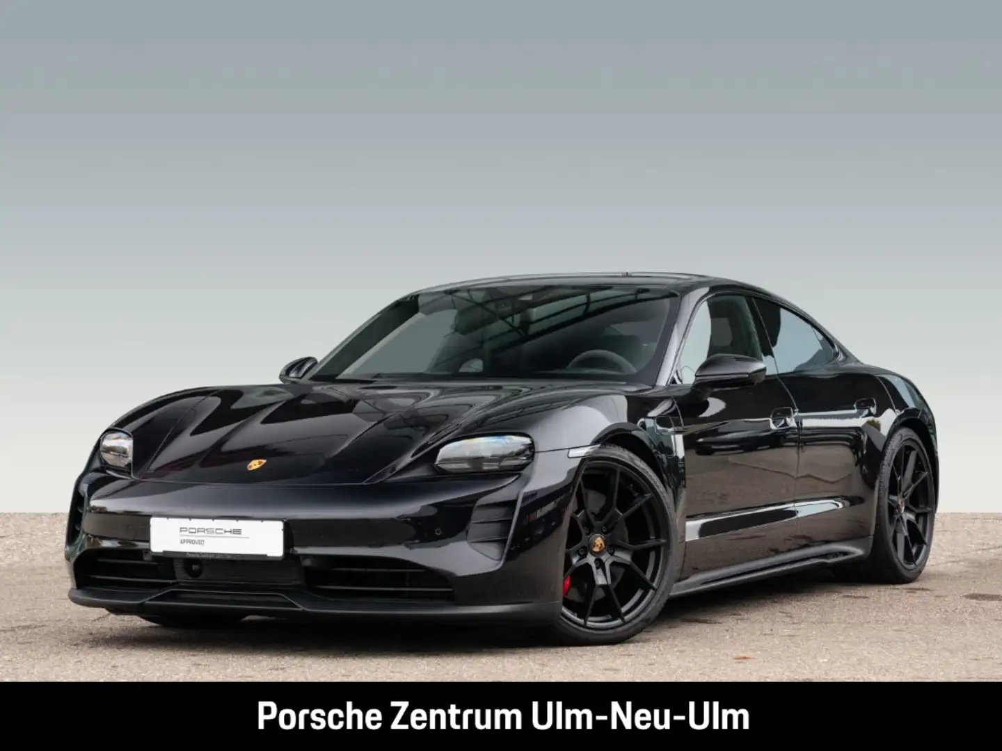 Porsche Taycan GTS HA-Lenkung InnoDrive Surround-View Noir - 1