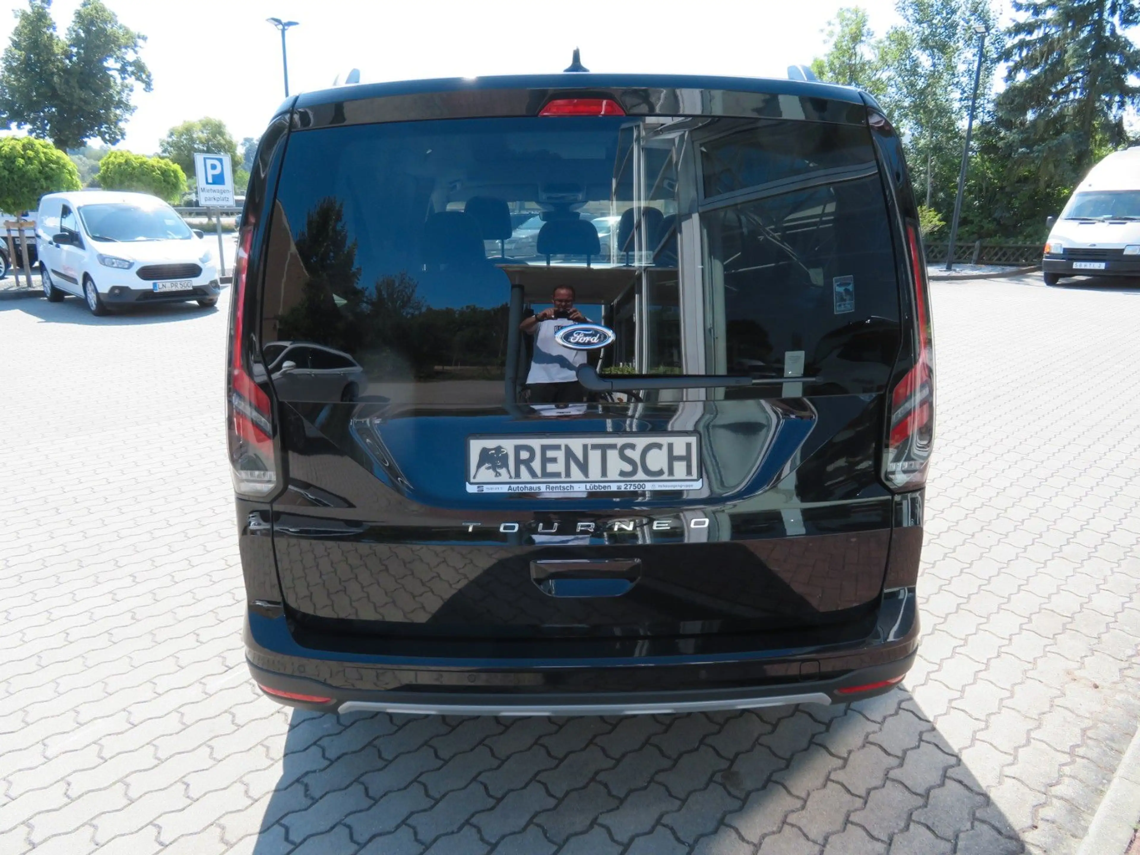 Ford Grand Tourneo Connect Activ2.0EcoBlue90kW*DSG*7S — photo 8